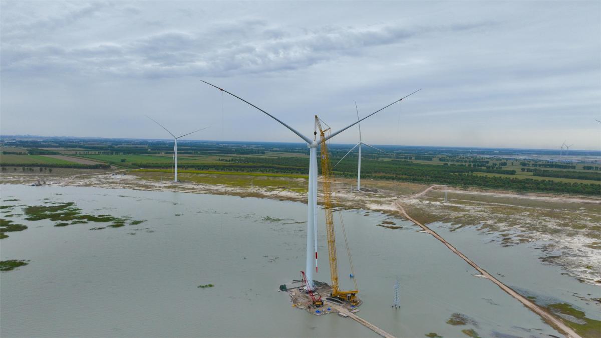國華投資吉林分公司吉魯乾安百萬千瓦大基地風(fēng)電項目授旗儀式